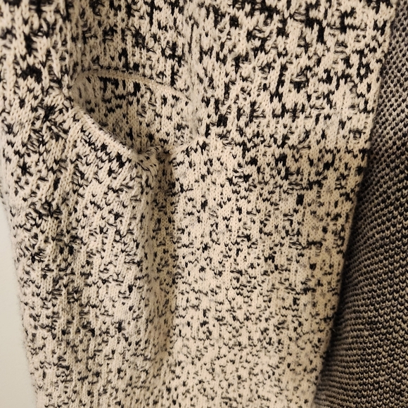 ATHLETA Wool Cashmere Midnight Luxe Wrap Size Small - Picture 5 of 8